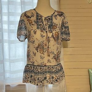 Short sleeve blouse